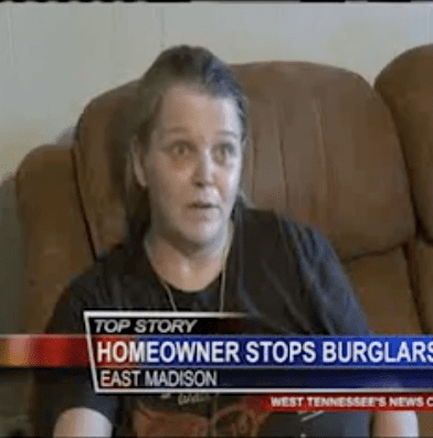5 men who kicked in a woman’s door to burglarize her home are stopped by her with her guns